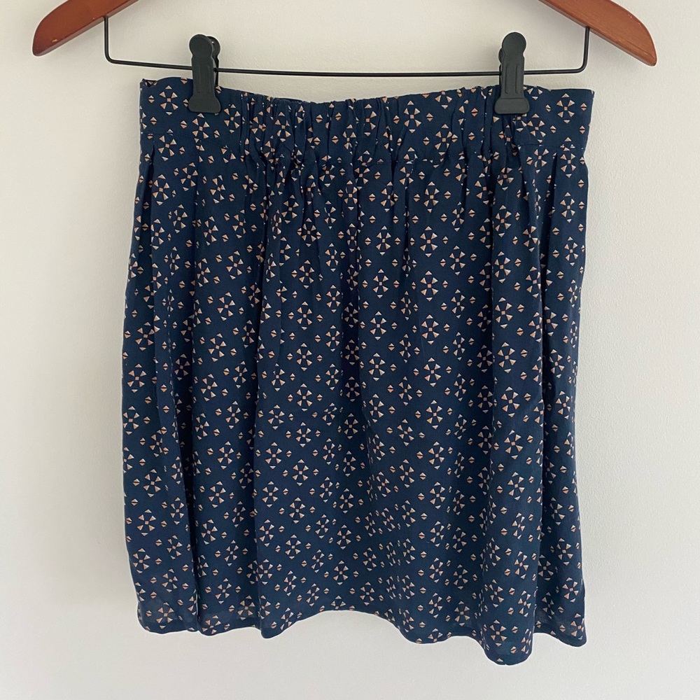 Cute Patterned Skirt - Picture 2 of 2